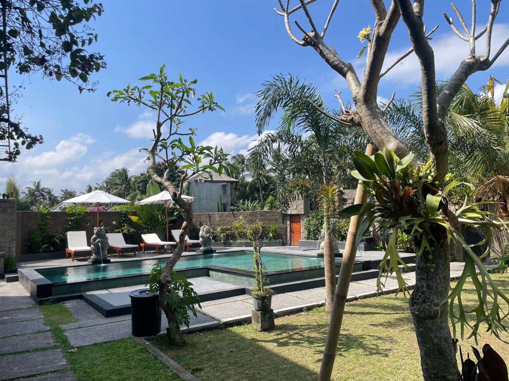 Nivaluma Hotel Ubud Exterior foto