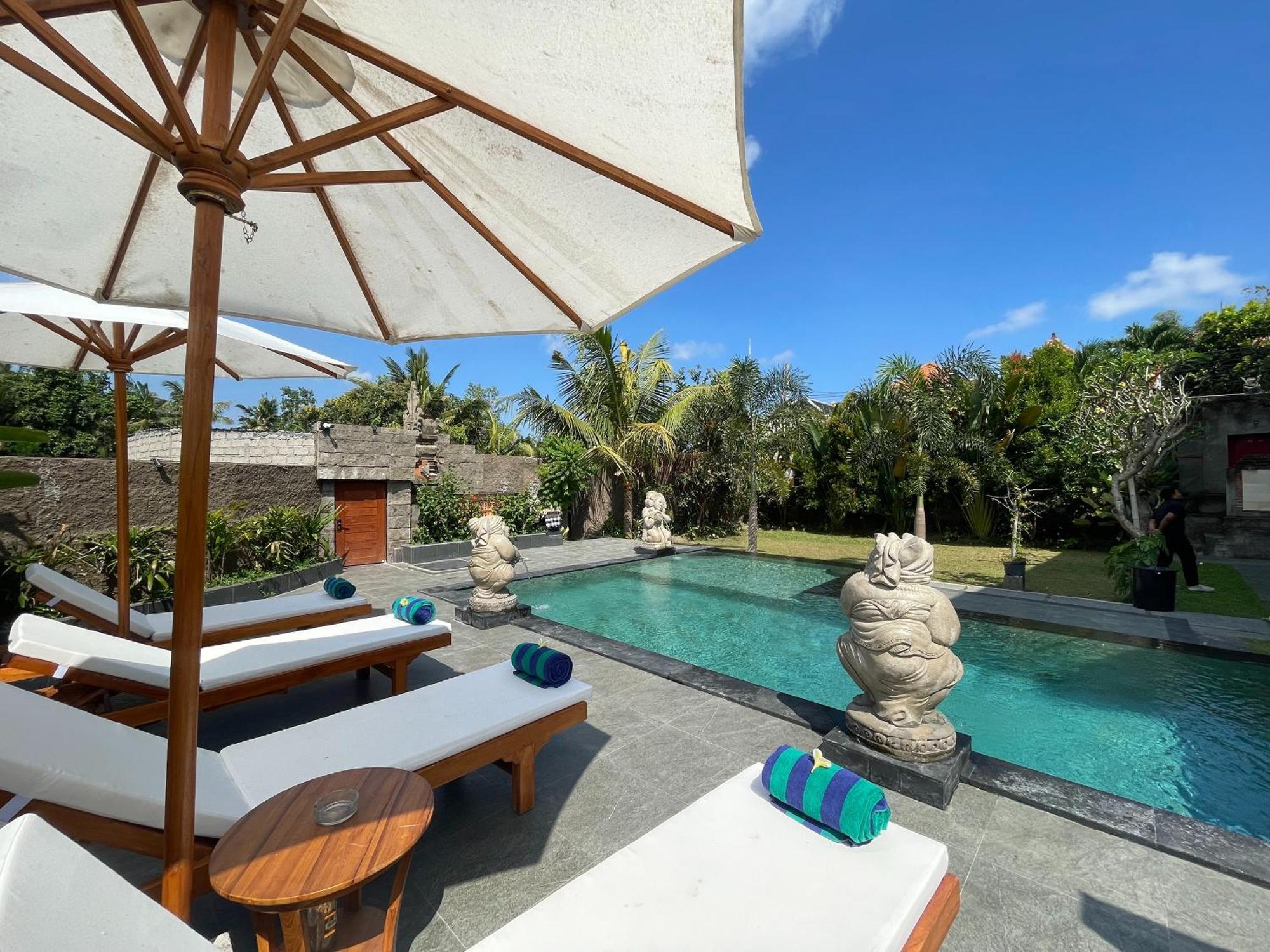 Nivaluma Hotel Ubud Exterior foto