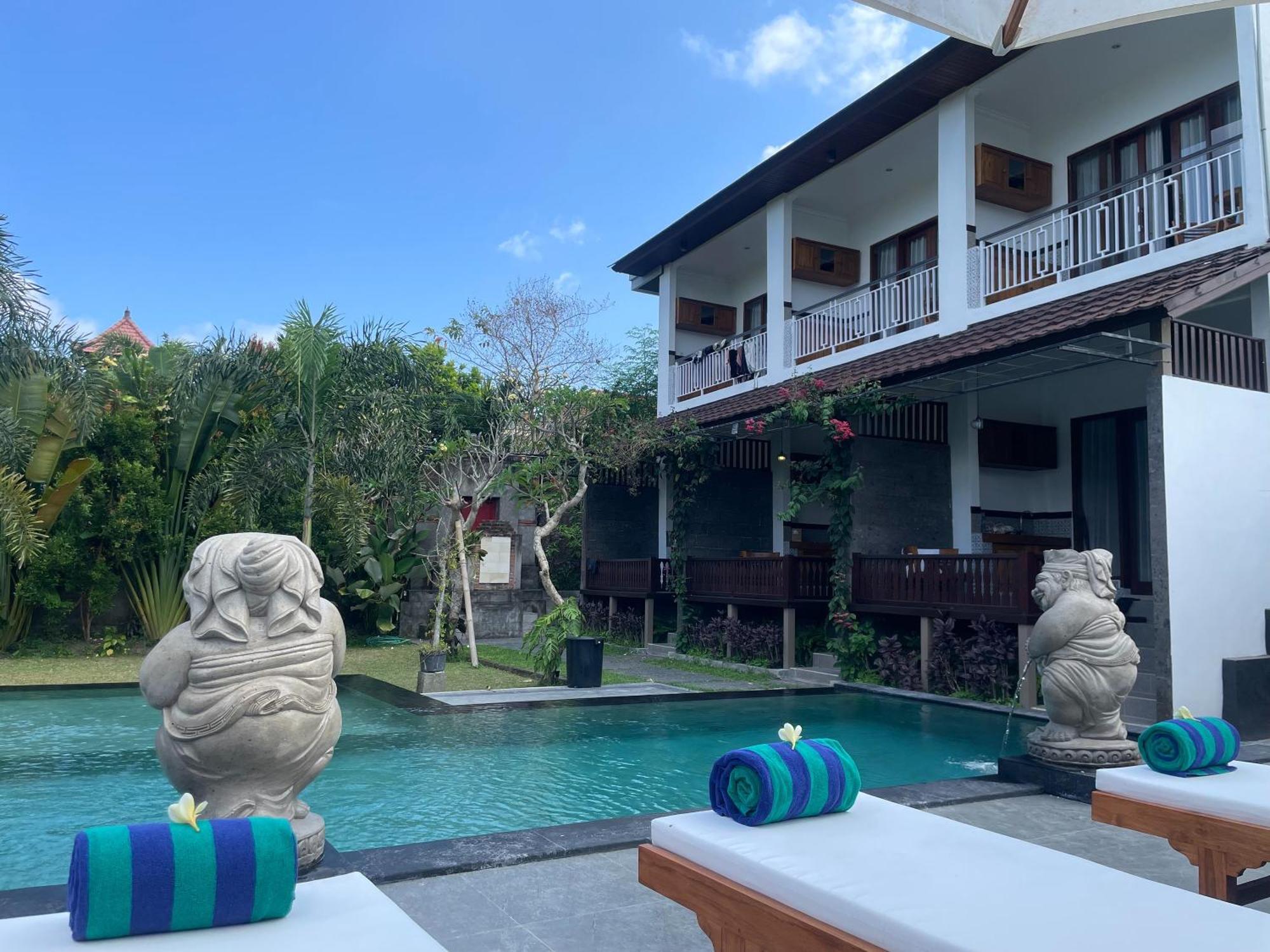 Nivaluma Hotel Ubud Exterior foto